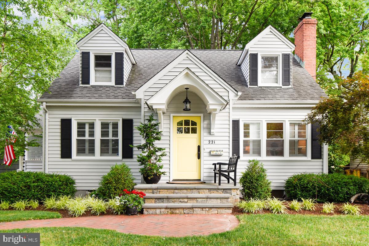 221 Gibson Road Annapolis, MD 21401 - Photo 1 of 58 Beautifully updated cape with charming appoinments