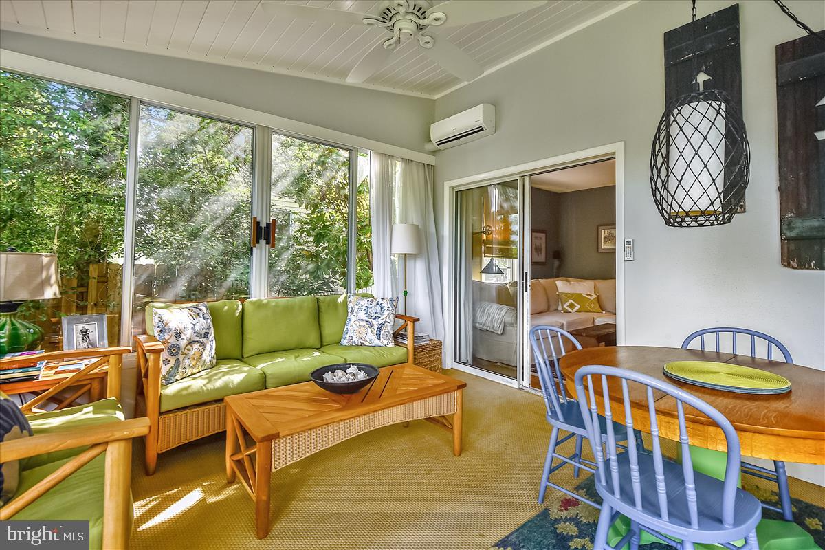 221 Gibson Road Annapolis, MD 21401 - Photo 21 of 58 Sun room