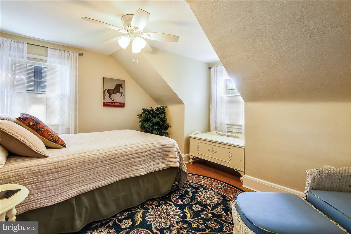 221 Gibson Road Annapolis, MD 21401 - Photo 26 of 58 Second bedroom