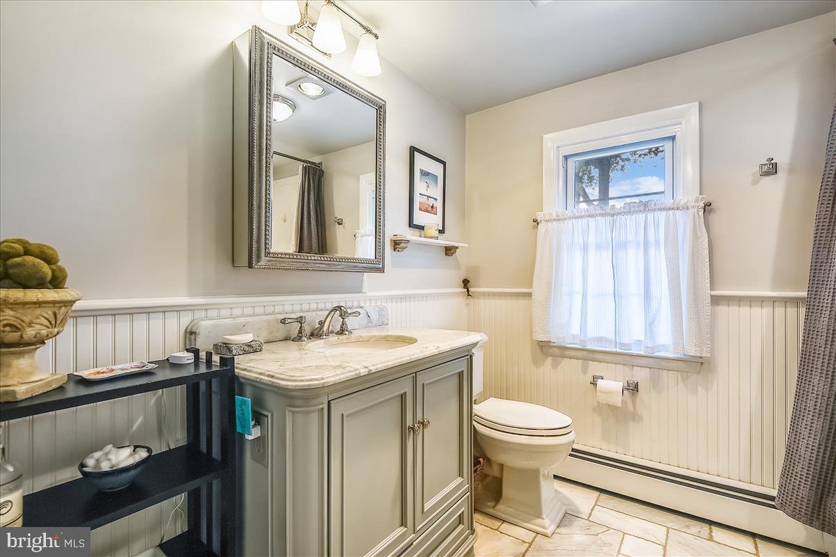 221 Gibson Road Annapolis, MD 21401 - Photo 38 of 58 Upper level full bath