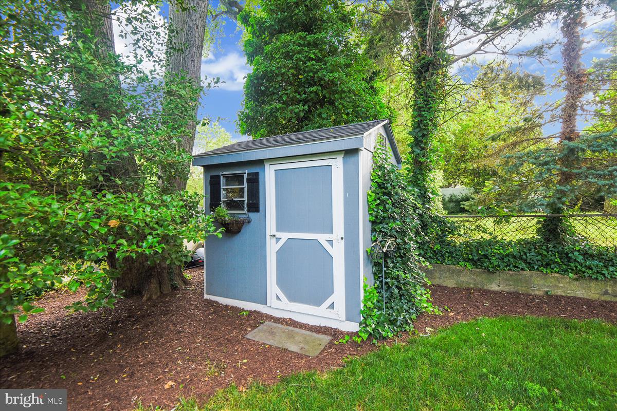 221 Gibson Road Annapolis, MD 21401 - Photo 48 of 58 Storage shed in back yard