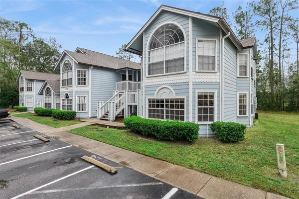 $240,000 | 2002 Royal Bay Boulevard, Unit 135, Kissimmee, FL 34746