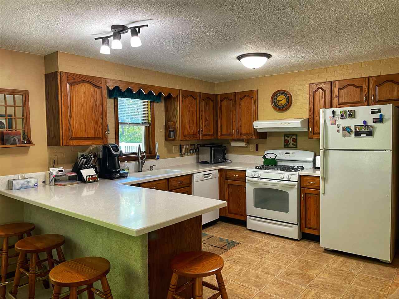 5578 West River Road Weidman, MI 48893 - Photo 5 of 13 1888771-4.JPG