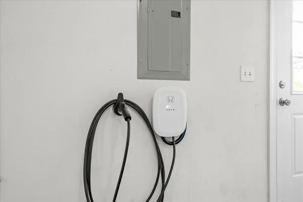 $529,950 | 1695 Red Ln Extension, Salem, VA 24153