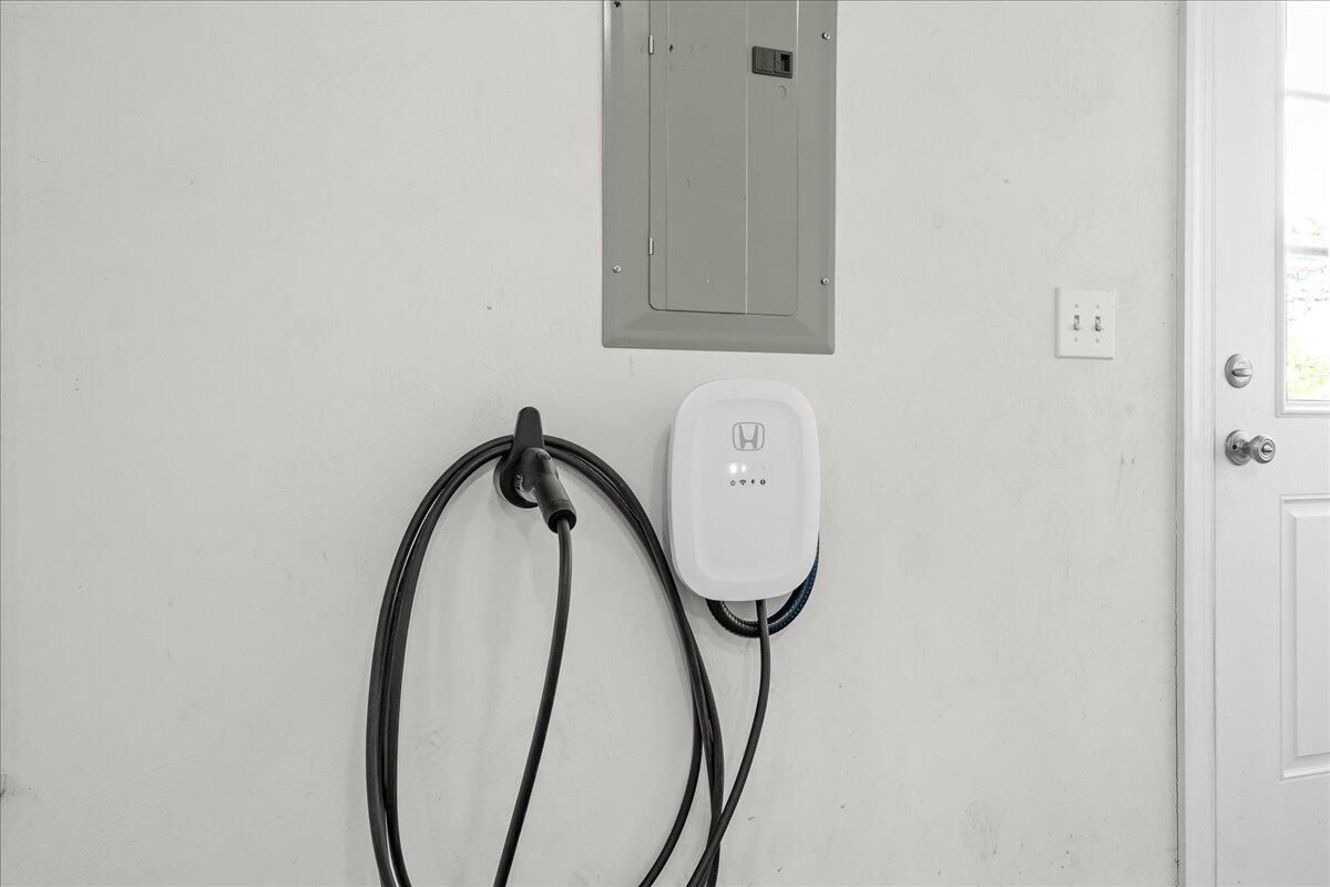 1695 Red Ln Extension Salem, VA 24153 - Photo 20 of 41 a close view of door lock