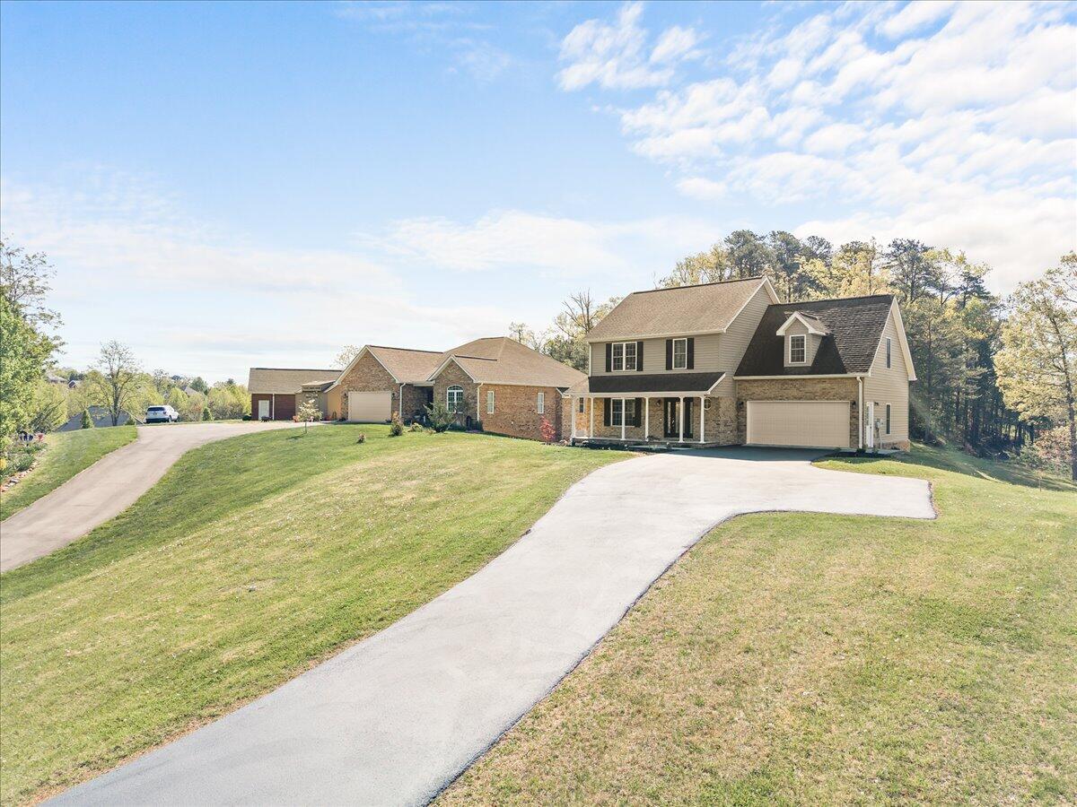 1695 Red Ln Extension Salem, VA 24153 - Photo 2 of 41 a view of a house with a swimming pool