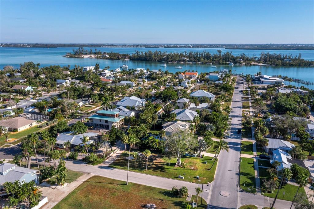 641 Broadway Street Longboat Key, FL 34228 - Photo 4 of 28 a view of a city