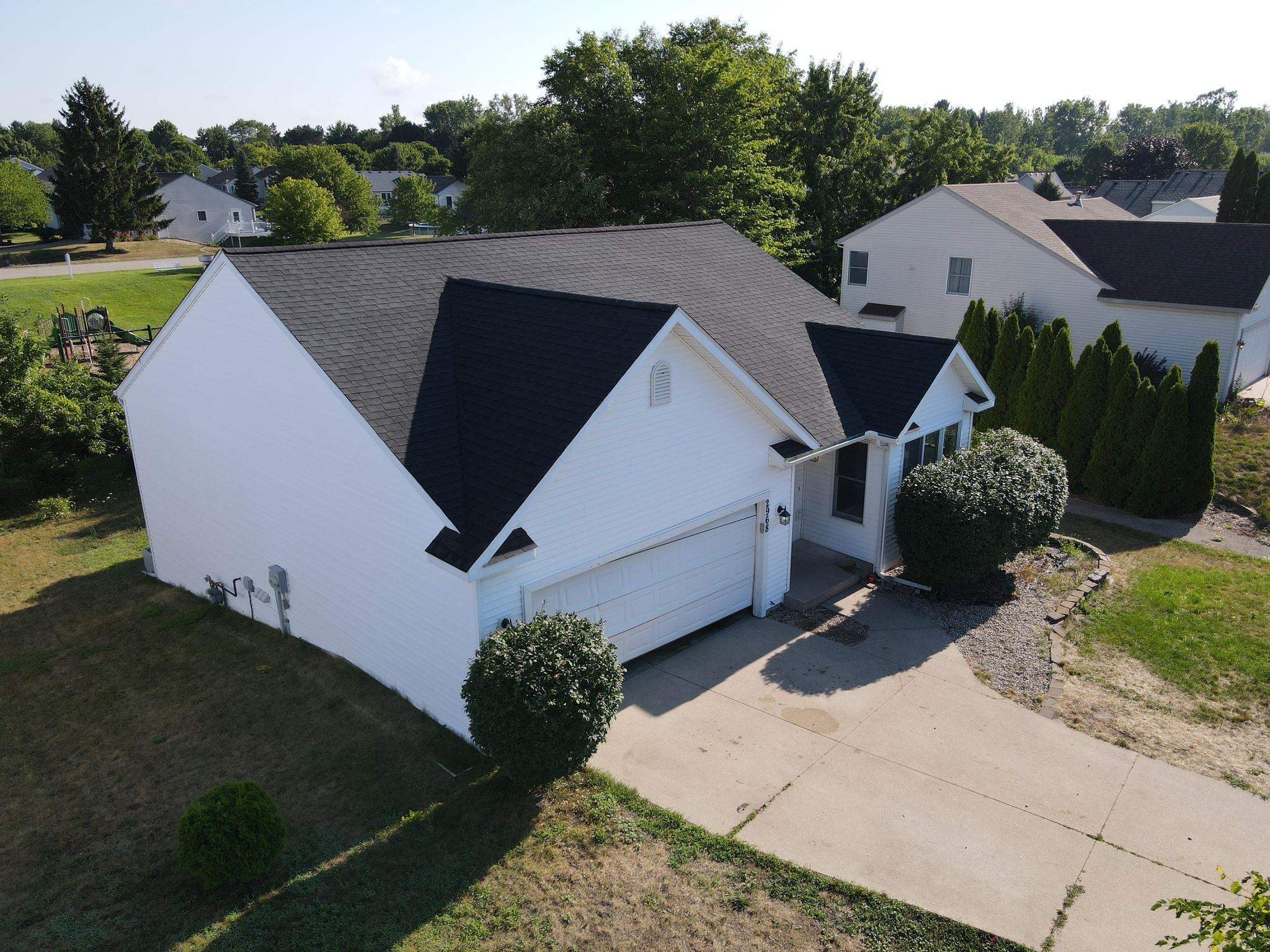 2968 Riley Ridge Road Holland, MI 49424 - Photo 2 of 33 AD9DE96E-2807-4745-9F2E-5BFC5BC89366