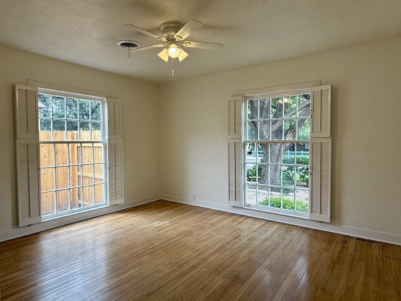 2832 24th Street, Unit FRONT Lubbock, TX 79410 - Photo 13 of 17 14