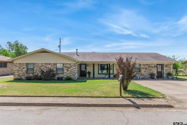 $309,900 | 602 Gearner Drive, Winnsboro, TX 75494