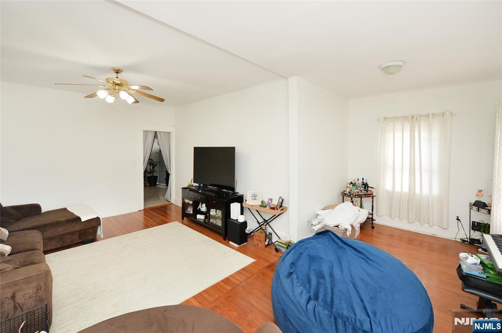 6 May Street Wallington, NJ 07057 - Photo 4 of 17