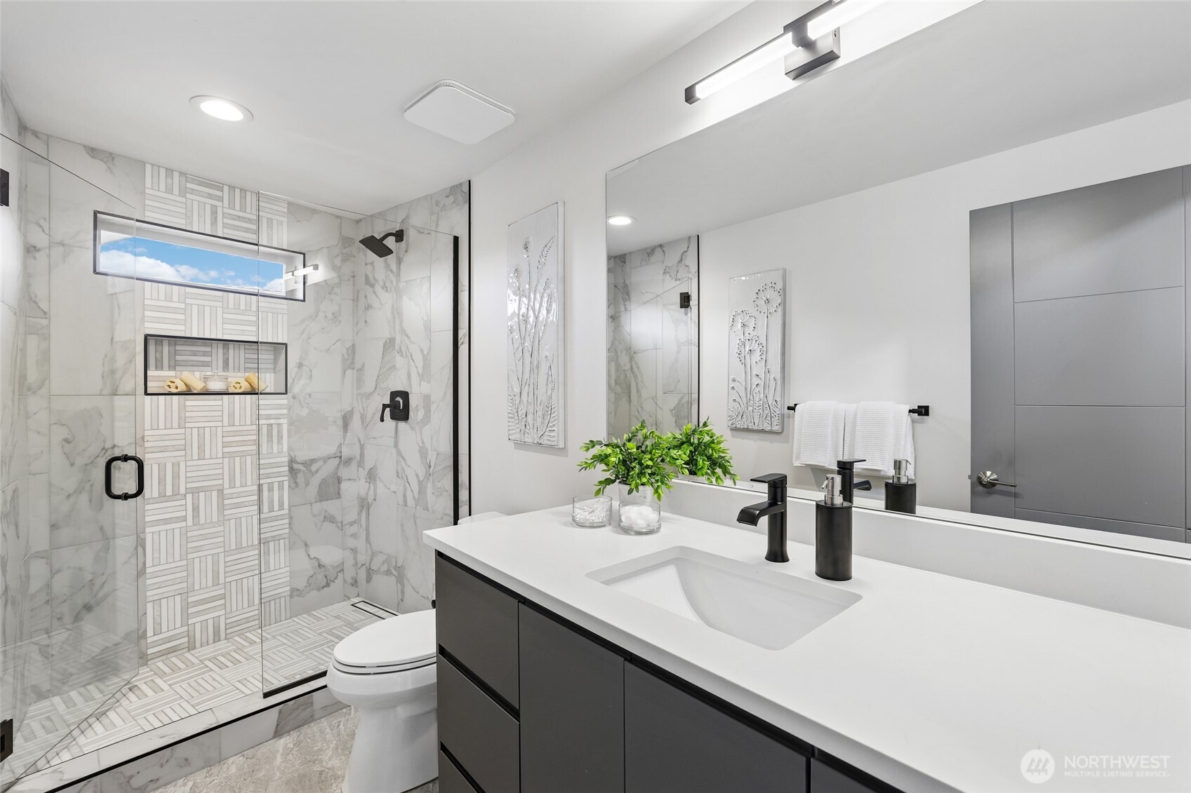 1428 Palm Avenue Southwest Seattle, WA 98116 - Photo 32 of 40