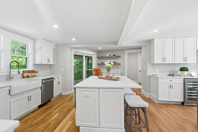 $2,250,000 | 6 Ivy Circle, Winchester, MA 01890