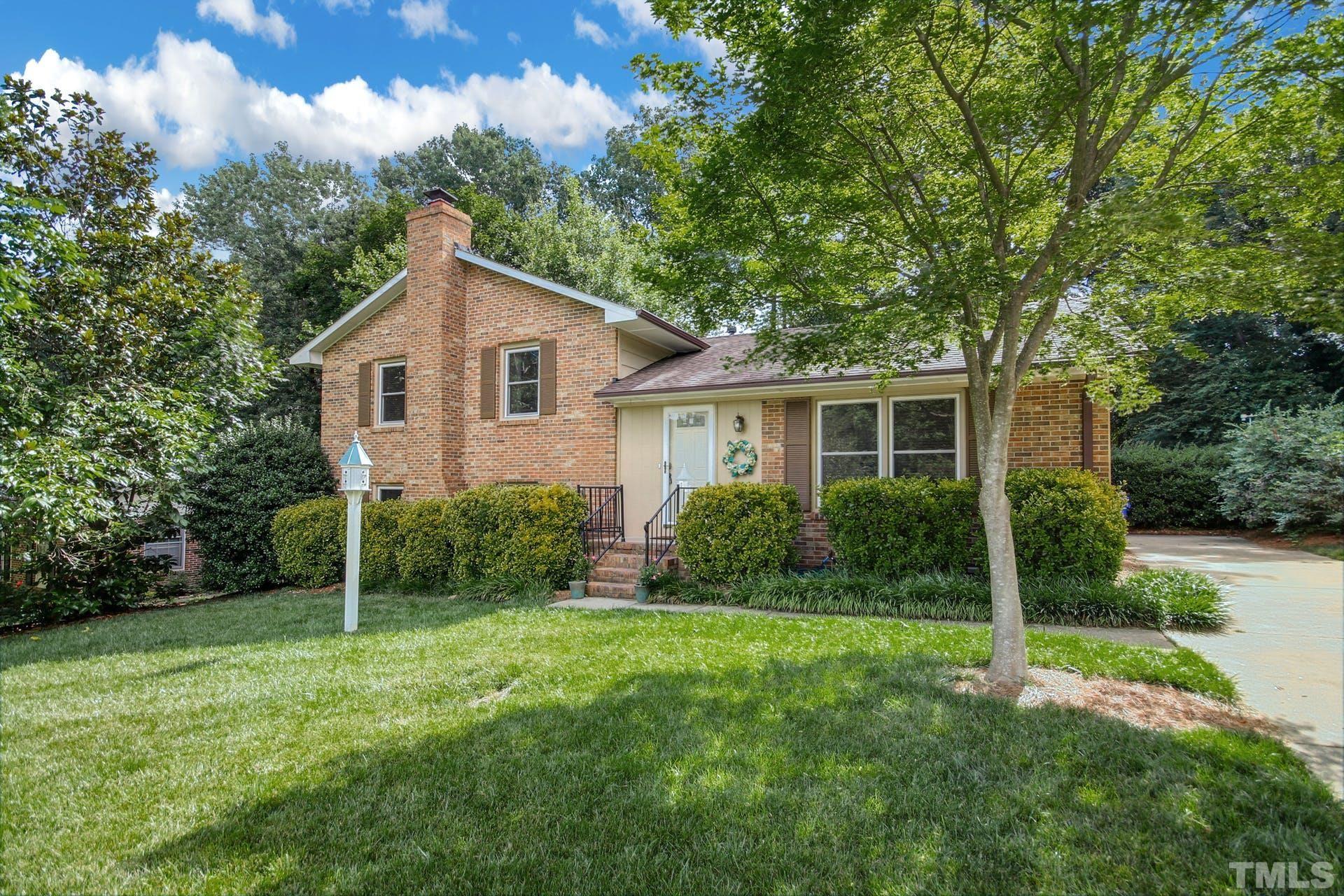 6004 Stratton Place Raleigh, NC 27609 - Photo 2 of 30 Gallery Image 2