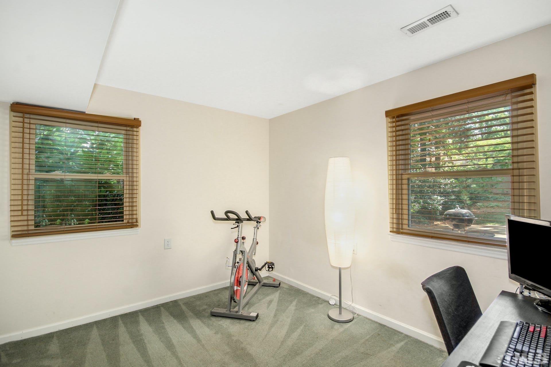 6004 Stratton Place Raleigh, NC 27609 - Photo 23 of 30 Gallery Image 23