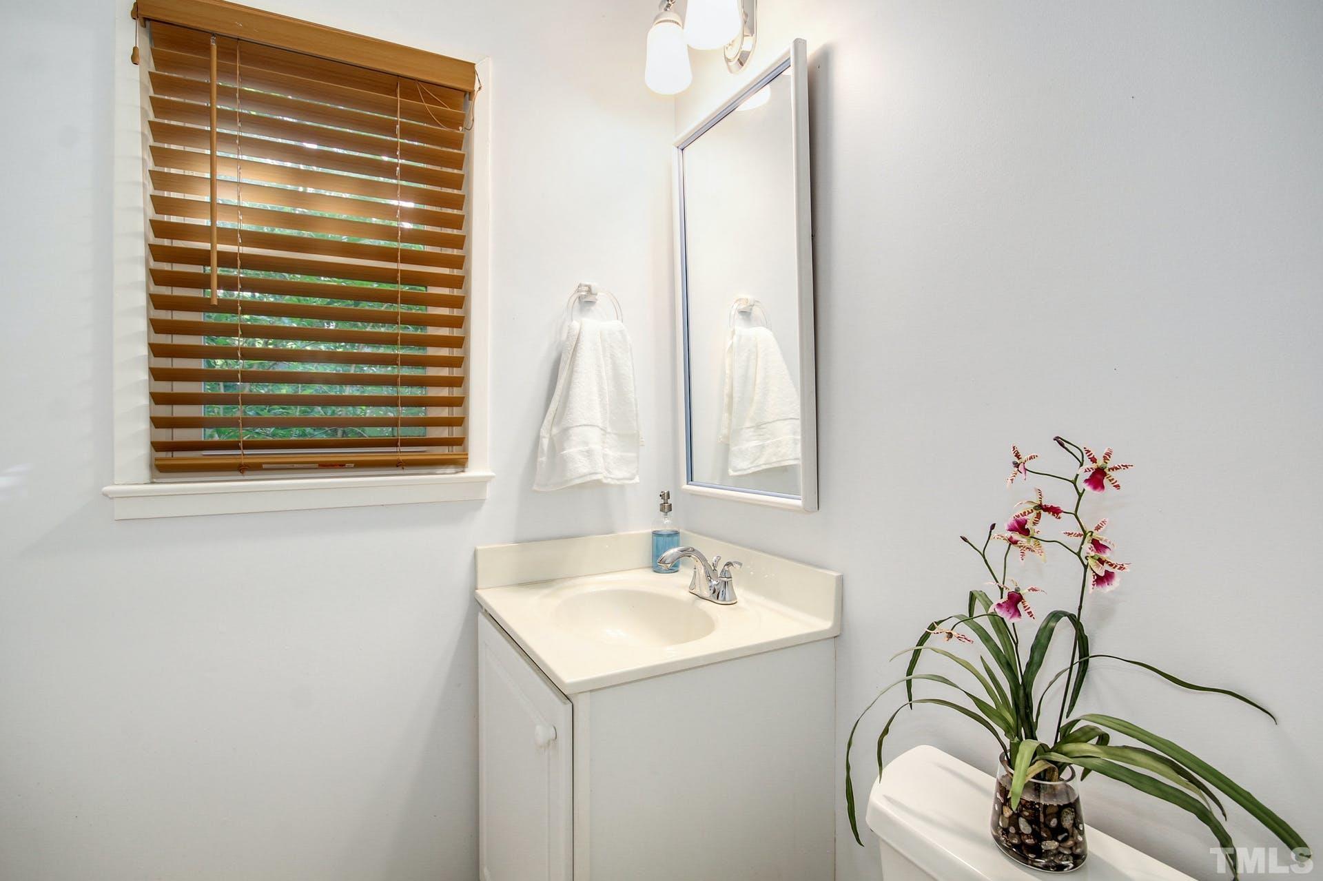 6004 Stratton Place Raleigh, NC 27609 - Photo 24 of 30 Gallery Image 24