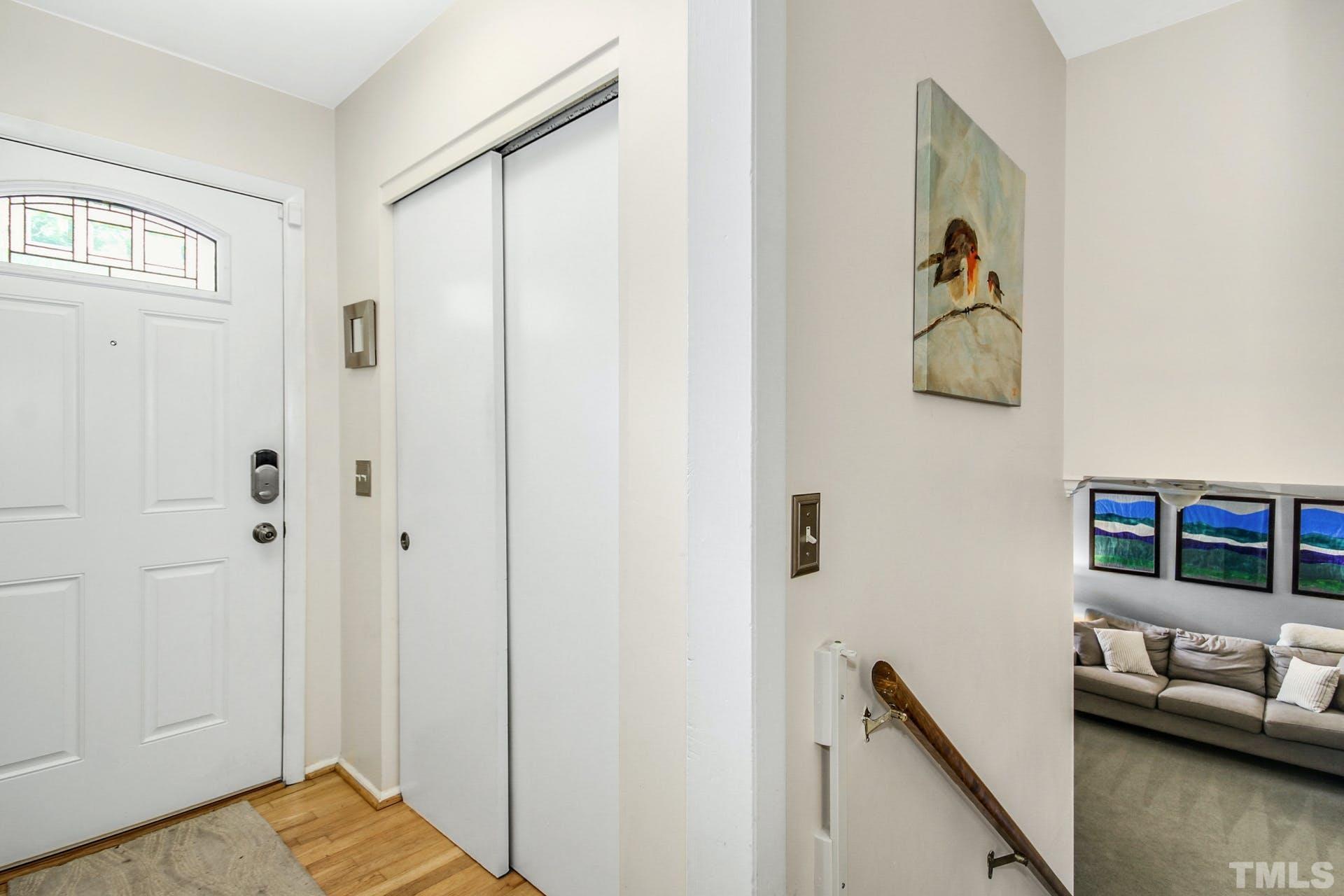6004 Stratton Place Raleigh, NC 27609 - Photo 4 of 30 Gallery Image 4