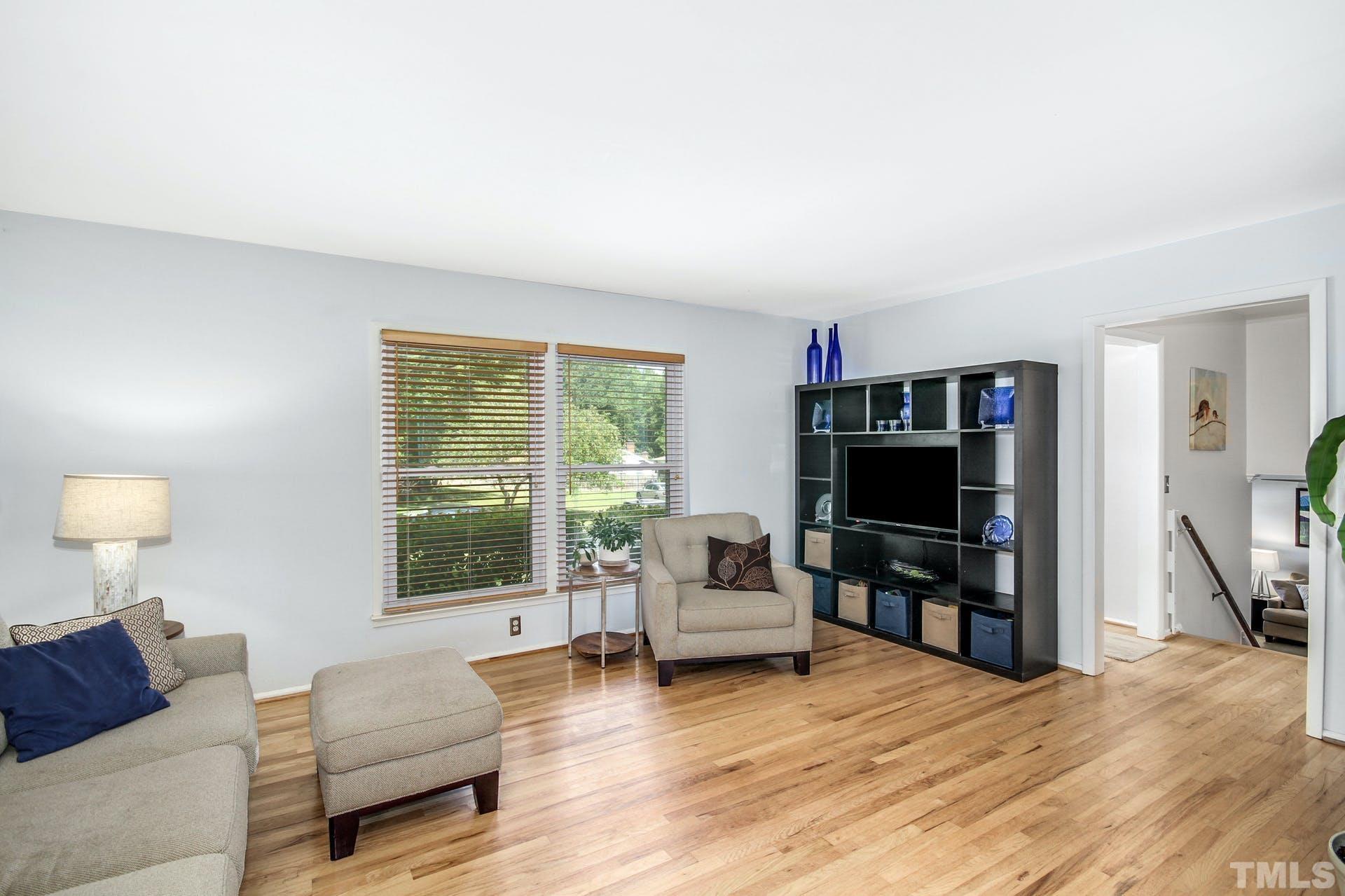 6004 Stratton Place Raleigh, NC 27609 - Photo 8 of 30 Gallery Image 8