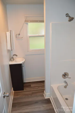 $850 | 511 South Elm Street, Statesville, NC 28677