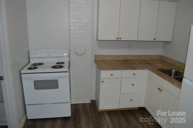 $850 | 511 South Elm Street, Statesville, NC 28677