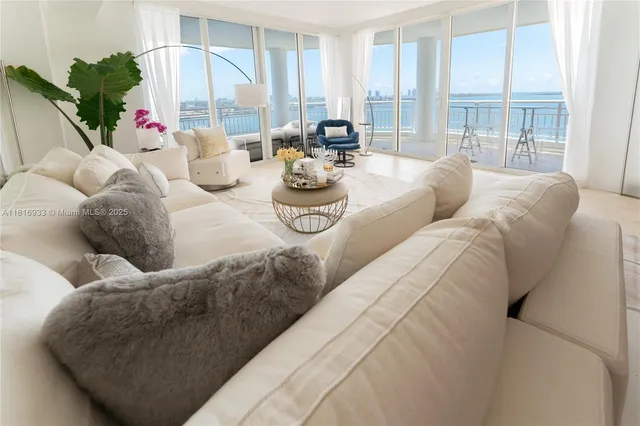 $15,990 | 848 Brickell Key Drive, Unit 1601, Miami, FL 33131