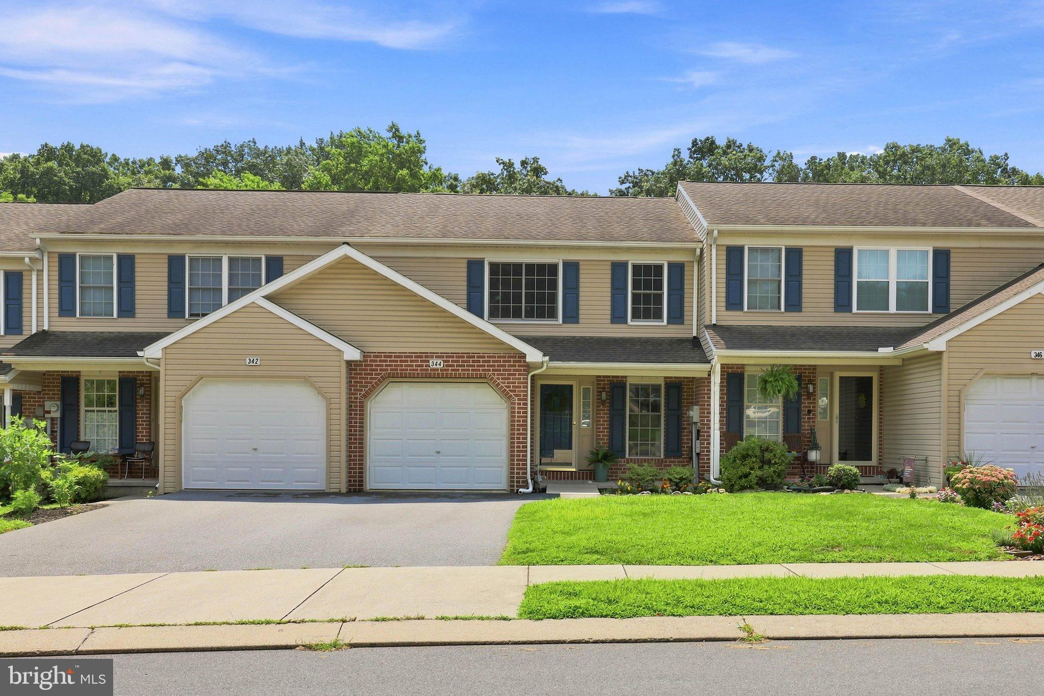 344 Crosswinds Drive Lititz, PA 17543 - Photo 3 of 42 Gallery Image 3
