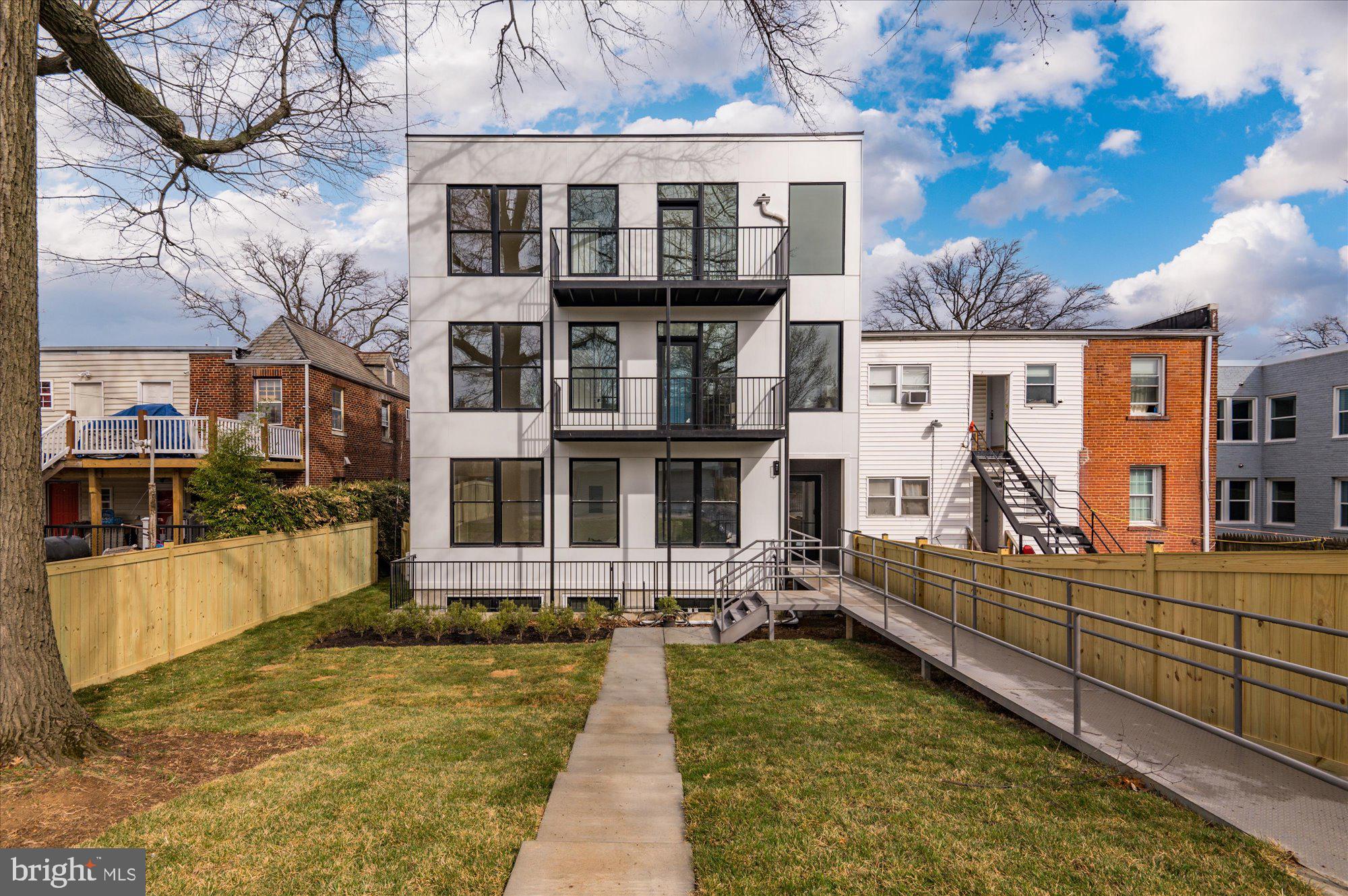 232 Hamilton Street Northwest, Unit 6 Washington, DC 20011 - Photo 25 of 29
