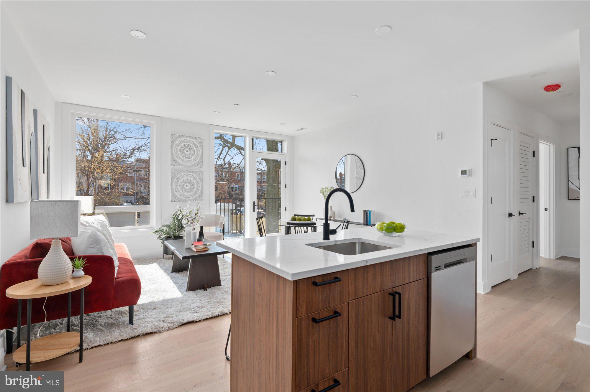 232 Hamilton Street Northwest, Unit 6 Washington, DC 20011 - Photo 4 of 29
