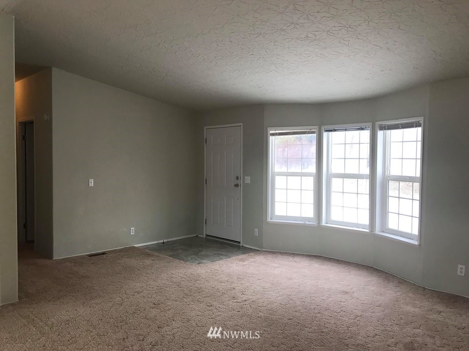 28 River Loop Road Tonasket, WA 98855 - Photo 3 of 14 Gallery Image 3