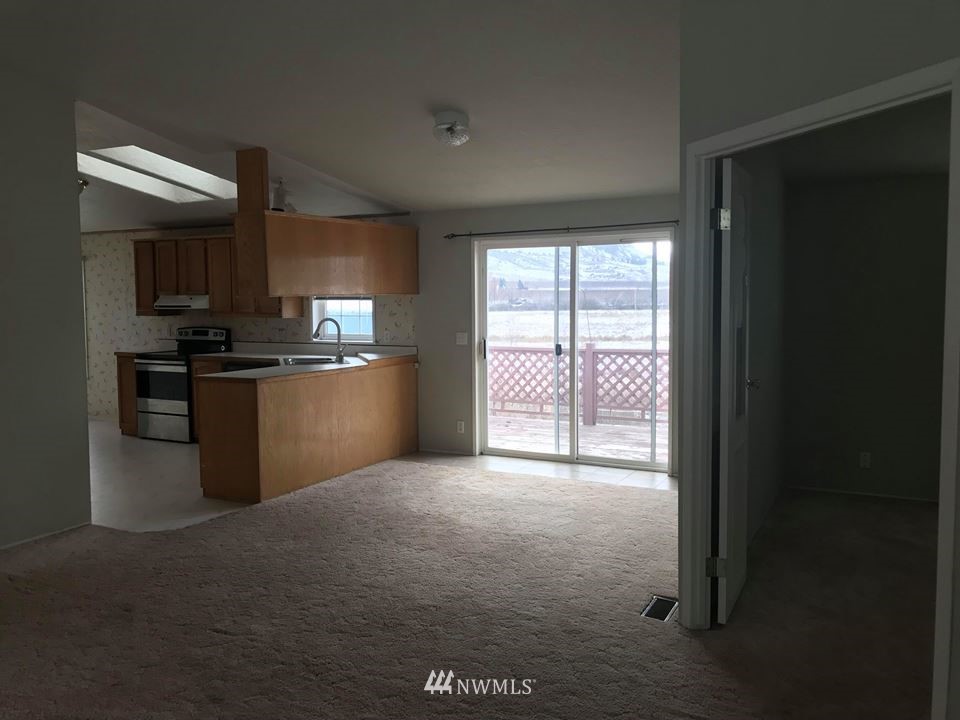 28 River Loop Road Tonasket, WA 98855 - Photo 4 of 14 Gallery Image 4