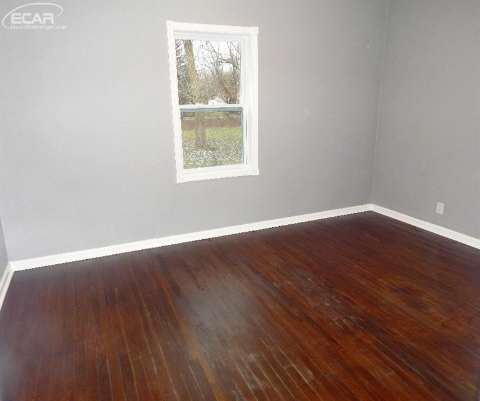5510 East Potter Road Burton, MI 48509 - Photo 22 of 30 20426545-21.JPG