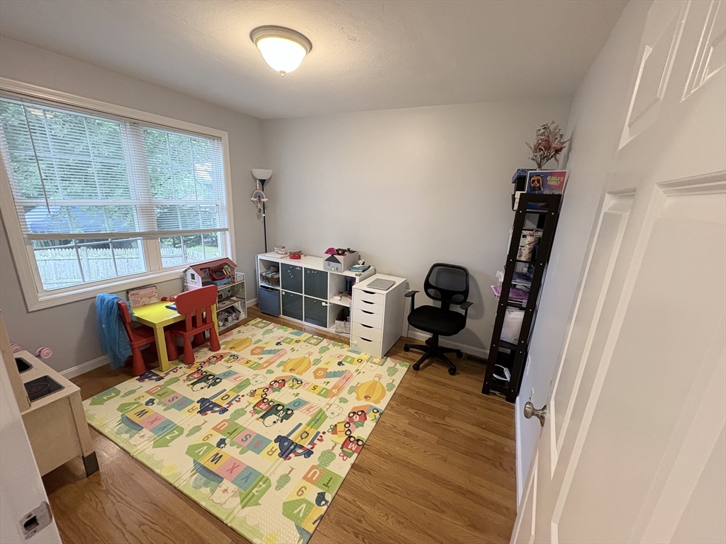 13 Apollo Avenue Billerica, MA 01821 - Photo 7 of 18