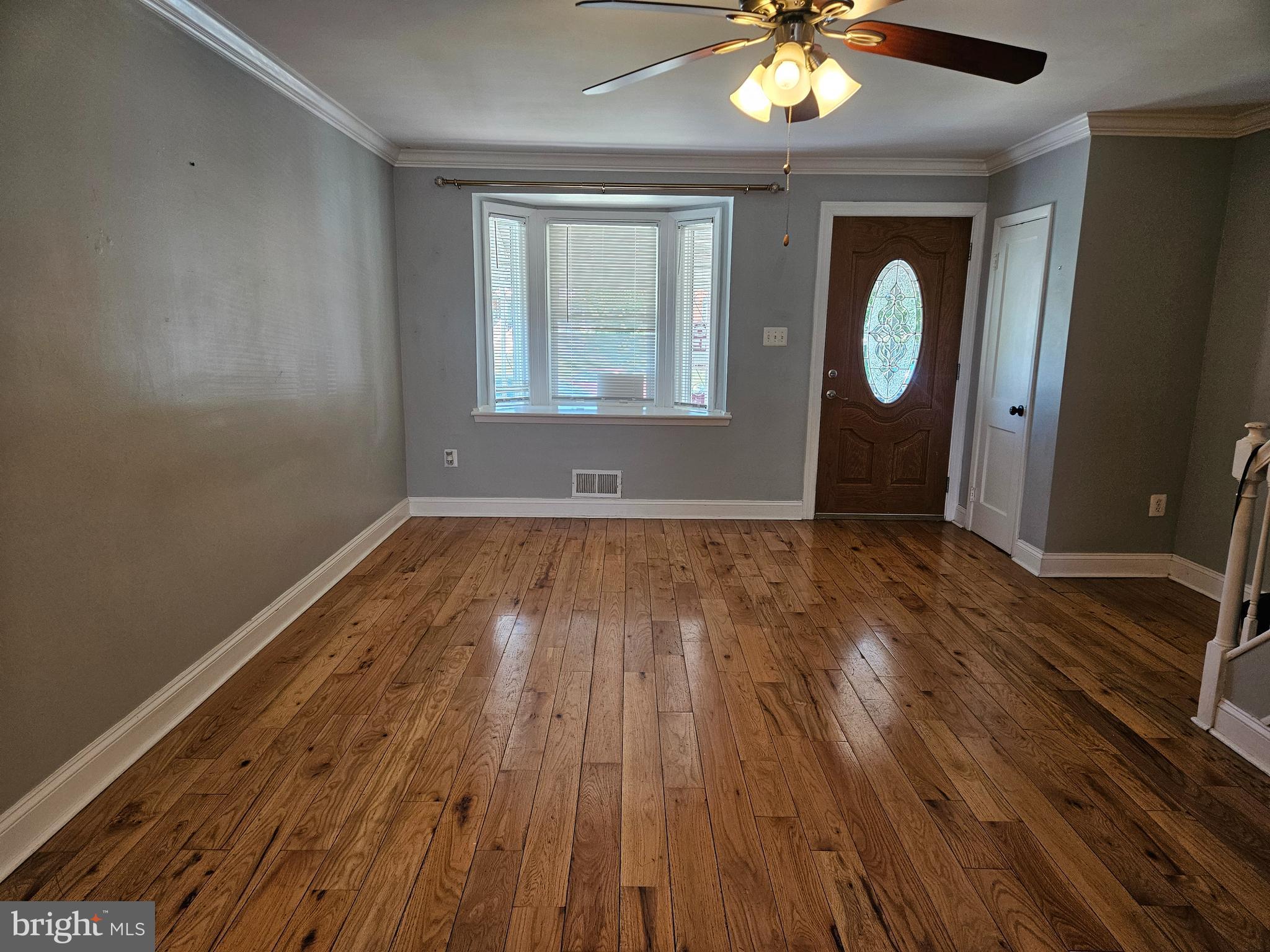 2082 Jasmine Road Baltimore, MD 21222 - Photo 5 of 29 Spacious living room