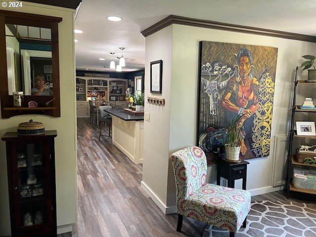 187 Greenvale Drive Springfield, OR 97477 - Photo 14 of 36 a living room with furniture and wooden floor