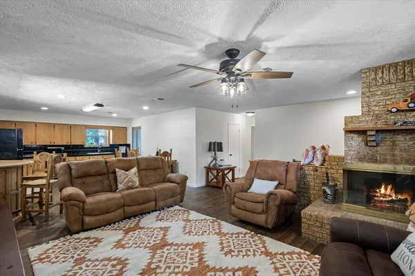 $245,000 | 913 Doe Run Road, Tool, TX 75143