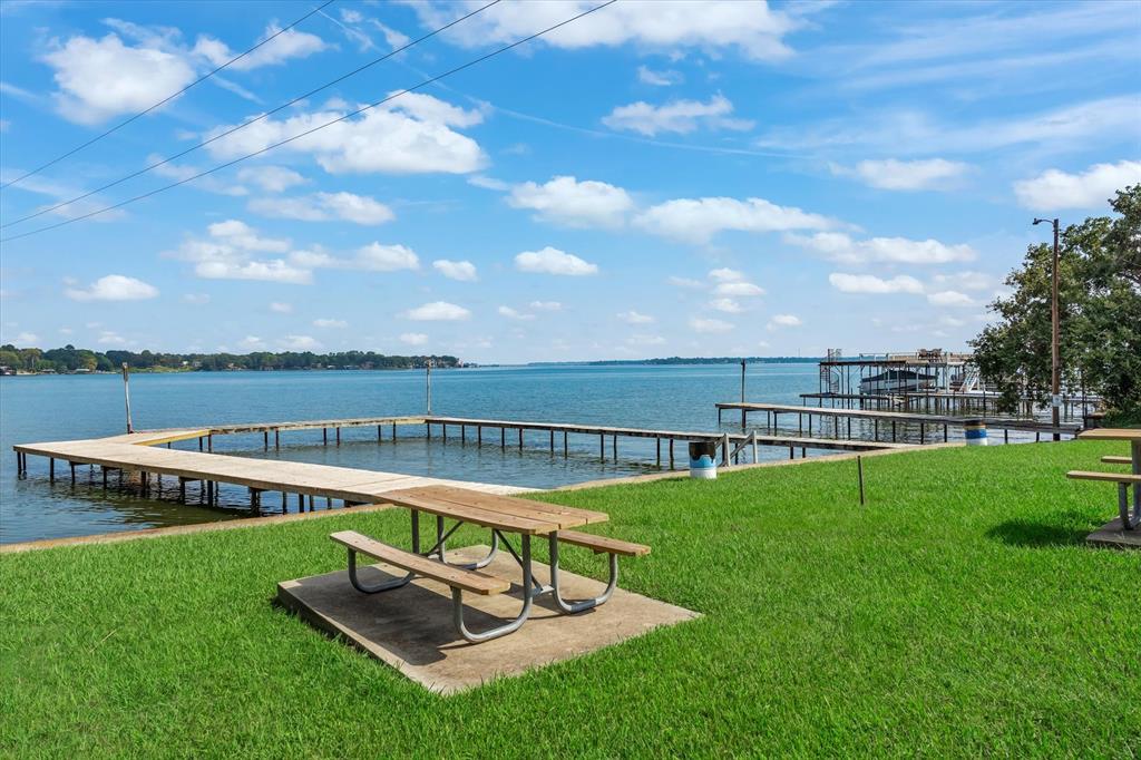 913 Doe Run Road Tool, TX 75143 - Photo 33 of 38 Launch your boat at the community pier just a couple of blocks away. This common area is gated and reserved for neighborhood residents only.