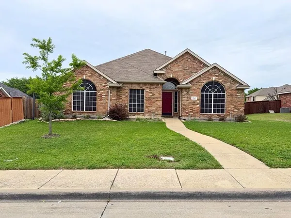 $2,595 | 1541 Mountain Laurel Lane, DeSoto, TX 75115