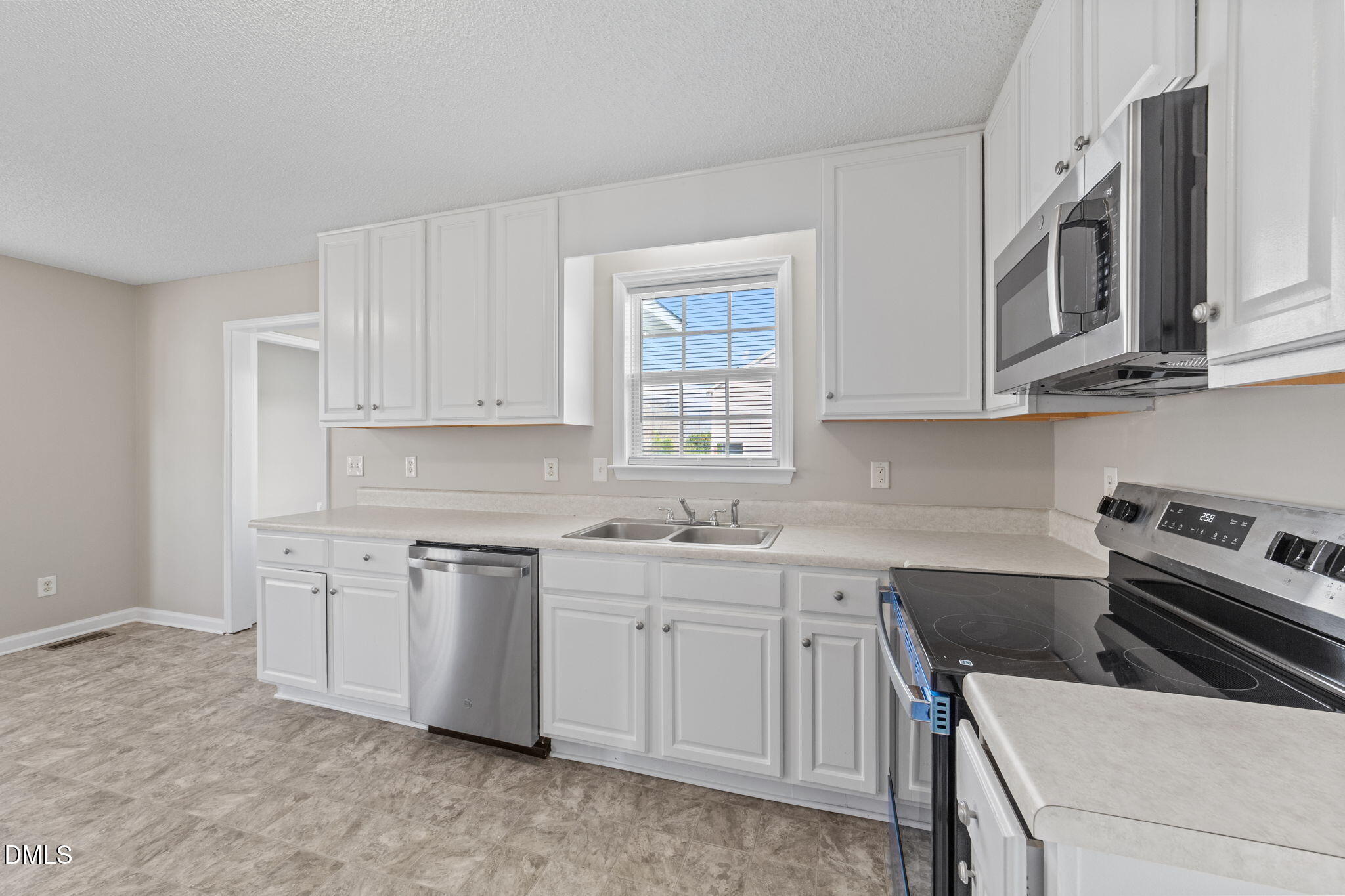 1636 Middle Ridge Drive Willow Spring, NC 27592 - Photo 7 of 55 38-web-or-mls-VB4A1198