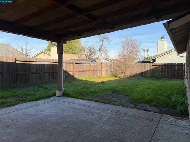 $2,150 | 2406 White Birch Drive, Merced, CA 95348