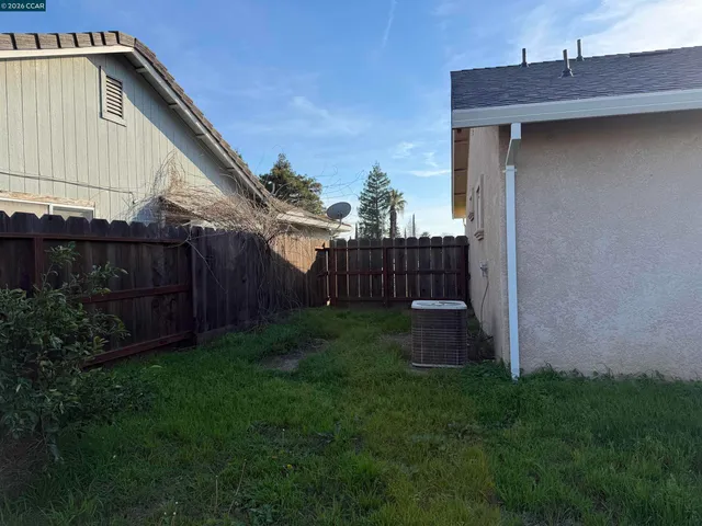 $2,150 | 2406 White Birch Drive, Merced, CA 95348