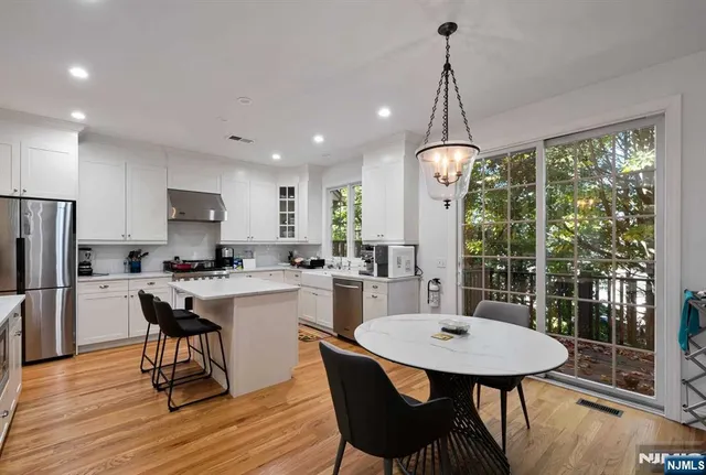 $6,200 | 40 Schindler Court, Upper Saddle River, NJ 07458