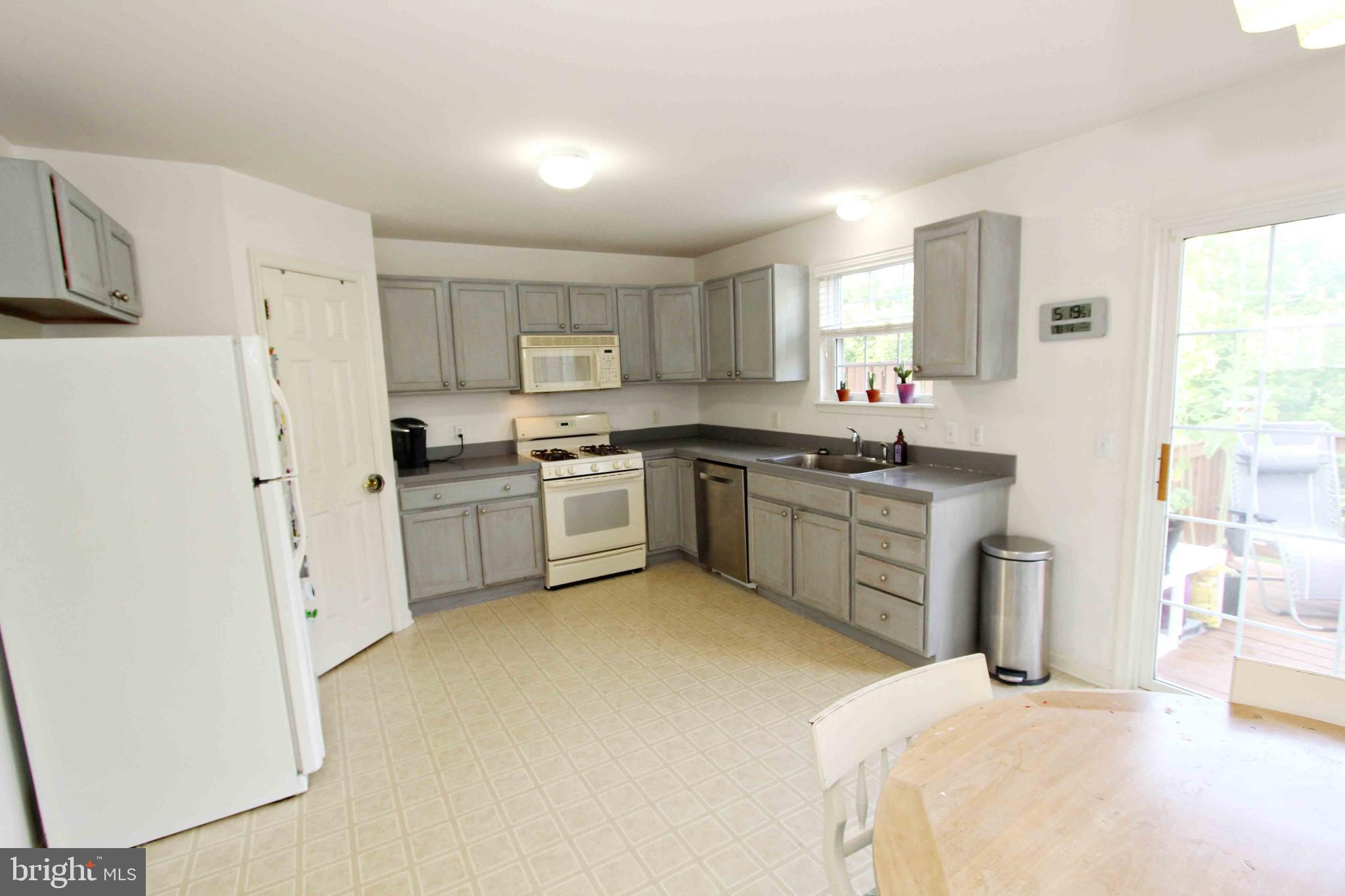 209 September Way, Unit 50F York, PA 17403 - Photo 24 of 34