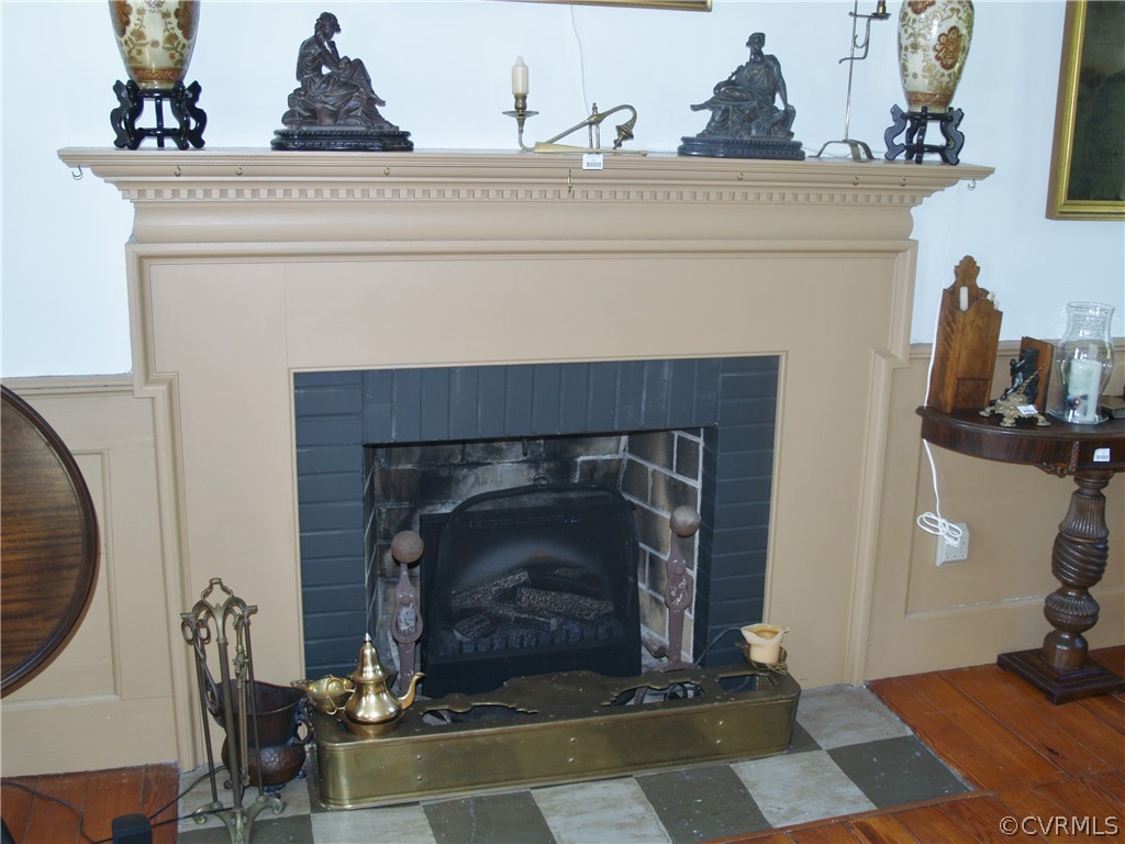 11221 Carriage Road Providence Forge, VA 23140 - Photo 16 of 44 Fireplace in Living Room