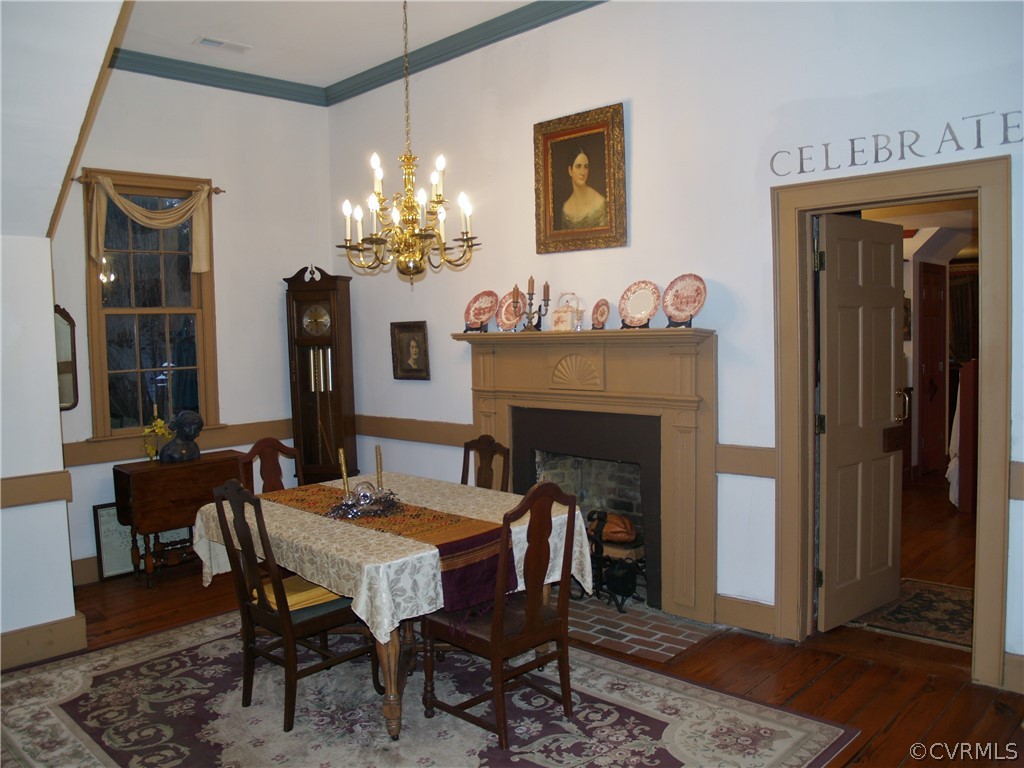 11221 Carriage Road Providence Forge, VA 23140 - Photo 20 of 44 Formal Dining Room Mantel from "Windsor View"