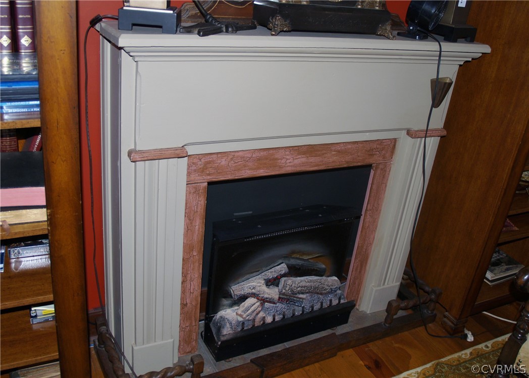 11221 Carriage Road Providence Forge, VA 23140 - Photo 24 of 44 Electric Fireplace in Family Room