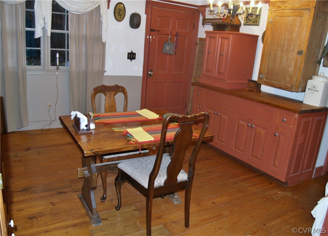 11221 Carriage Road Providence Forge, VA 23140 - Photo 27 of 44 Casual Dining Area off Kitchen