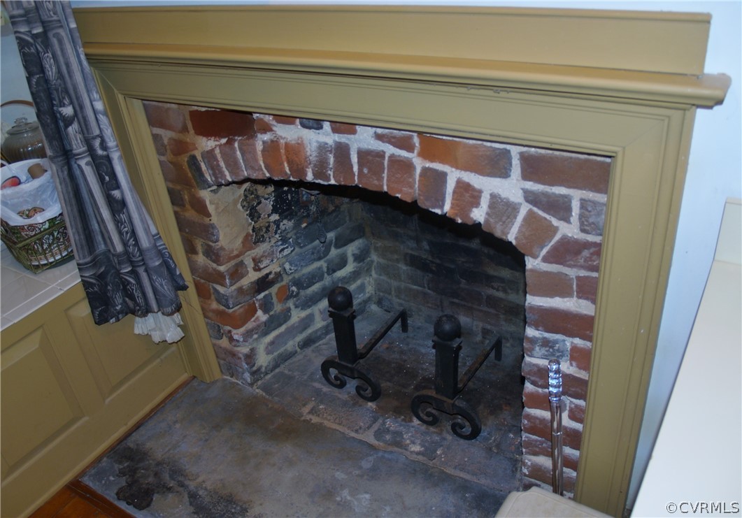 11221 Carriage Road Providence Forge, VA 23140 - Photo 31 of 44 Fireplace in Primary Bath