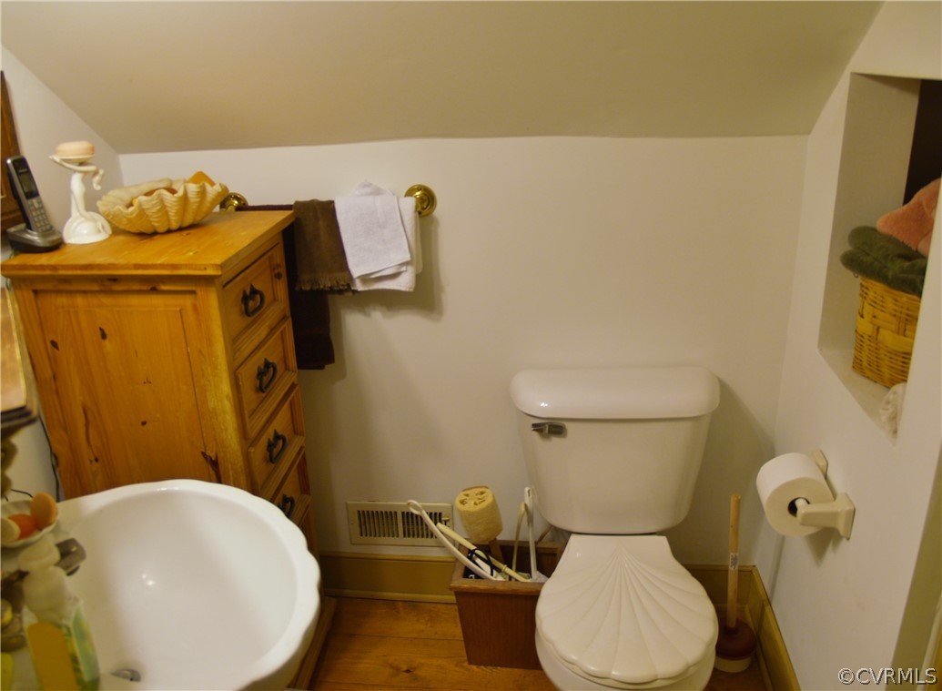 11221 Carriage Road Providence Forge, VA 23140 - Photo 36 of 44 Bath with Shower in Bedroom Suite 2