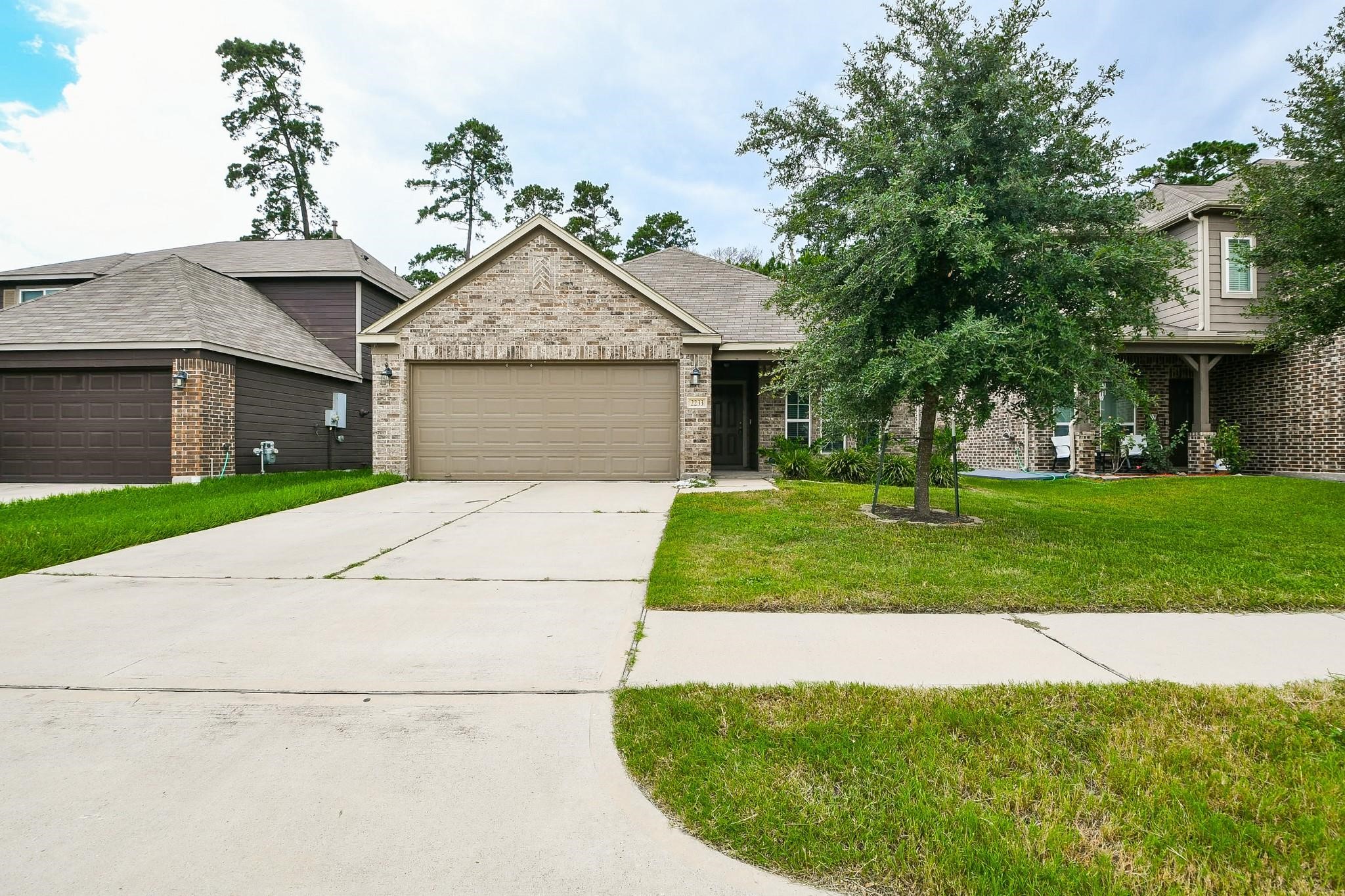2233 Garden Square Path Spring, TX 77386 - Photo 2 of 32