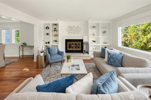 $1,850,000 | 18811 Southeast 42nd Street, Issaquah, WA 98027